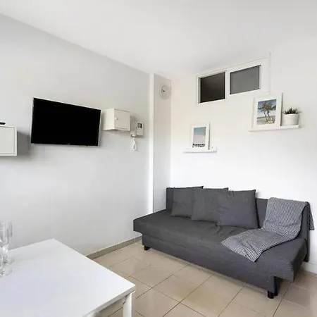 Paula's Place Apartment *